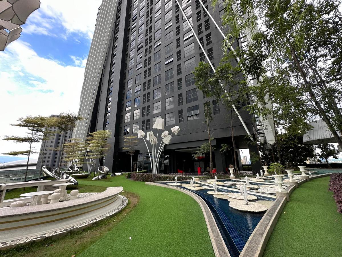 Arte Mont Kiara 1B At Mont Kiara Apartment - Kuala Lumpur — Photos 1